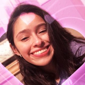 Meet your Posher, Cassandra 💕